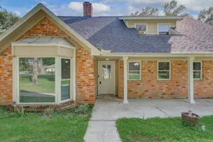 812 Stone Mountain Dr, Conroe, TX 77302 - Photo 2