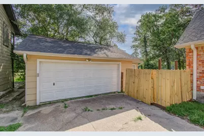 812 Stone Mountain Drive, Conroe, TX 77302 - Photo 26