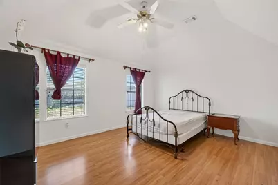 9927 Glenkirk Drive, Houston, TX 77089 - Photo 8