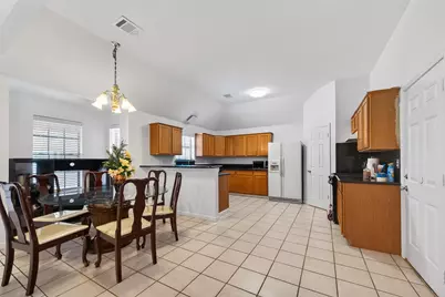 9927 Glenkirk Drive, Houston, TX 77089 - Photo 6