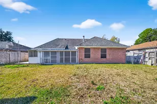 9927 Glenkirk Dr, Houston, TX 77089 - Photo 22