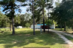 406 County Rd 3415, Cleveland, TX 77327 - Photo 4