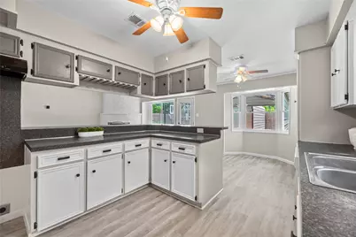 12211 Pine Knoll Drive, Houston, TX 77099 - Photo 16