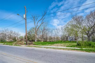 3205 Liberty Road, Houston, TX 77026 - Photo 8