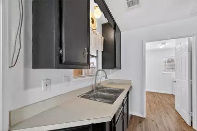 9858 Sageaspen Lane, Houston, TX 77089 - Photo 6