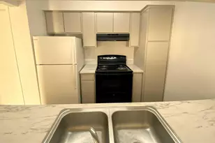2822 S Bartell Dr, Houston, TX 77054 - Photo 8