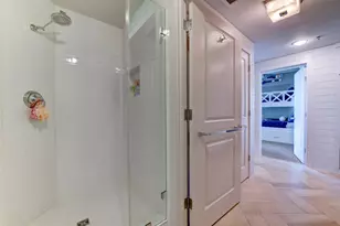 801 E Beach Dr, Galveston, TX 77550 - Photo 16