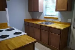 1867 Florida Dr, Seabrook, TX 77586 - Photo 2