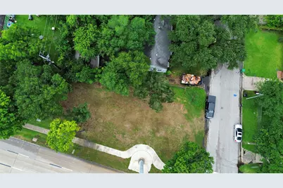 2015 Des Jardines Street, Houston, TX 77023 - Photo 38