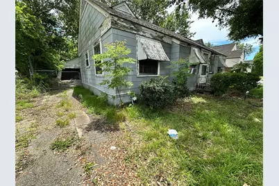 2015 Des Jardines Street, Houston, TX 77023 - Photo 4