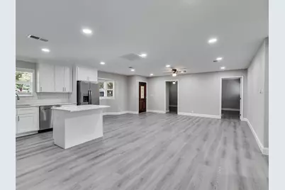 203 22nd Avenue N, Texas City, TX 77590 - Photo 6