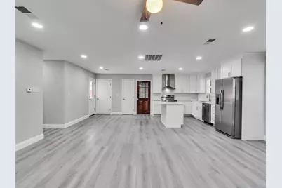 203 22nd Avenue N, Texas City, TX 77590 - Photo 4