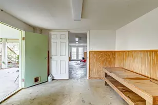 1712 Hwy 87, Crystal Beach, TX 77650 - Photo 28