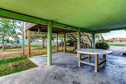 1712 Hwy 87, Crystal Beach, TX 77650 - Photo 34