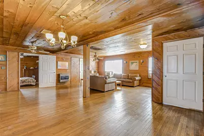 1712 Hwy 87, Crystal Beach, TX 77650 - Photo 16