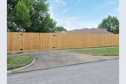 12203 Heritage Grove Drive, Houston, TX 77066 - Photo 10