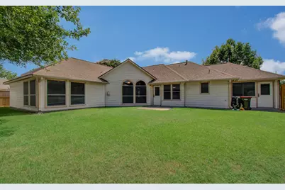 12203 Heritage Grove Drive, Houston, TX 77066 - Photo 14