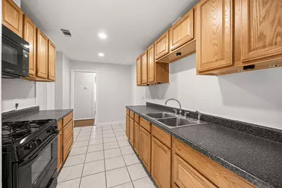 6619 Maybank Drive, Houston, TX 77055 - Photo 10