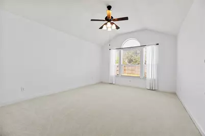 9210 Cold Hollow Lane, Missouri City, TX 77459 - Photo 14