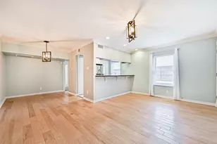 402 Post Office, Galveston, TX 77550 - Photo 8