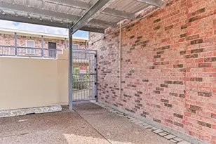 402 Post Office, Galveston, TX 77550 - Photo 28