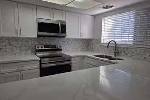 12177 Sharpview Dr, Houston, TX 77072 - Photo 6