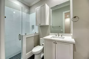 1913 Revere St, Houston, TX 77019 - Photo 24
