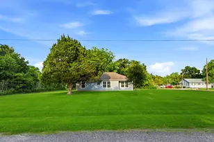 609 Washington Ave, Anahuac, TX 77514 - Photo 42