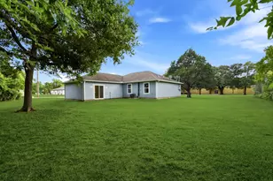 609 Washington Ave, Anahuac, TX 77514 - Photo 40