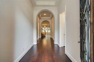 10202 S Goshawk Trl, Conroe, TX 77385 - Photo 4