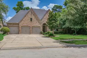 10202 S Goshawk Trl, Conroe, TX 77385 - Photo 2
