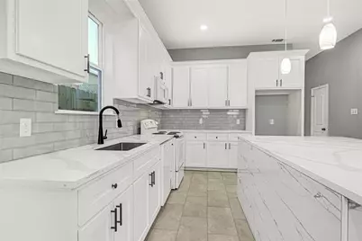 7602 Avenue J, Houston, TX 77012 - Photo 1