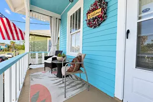 4417 Ave O 1/2, Galveston, TX 77550 - Photo 2
