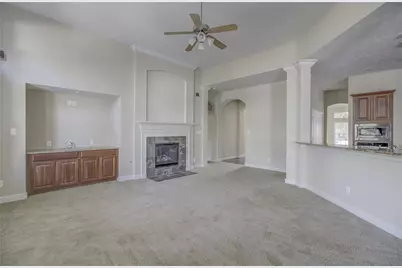 70 S Almondell Circle, The Woodlands, TX 77354 - Photo 14