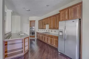 70 S Almondell Cir, The Woodlands, TX 77354 - Photo 16
