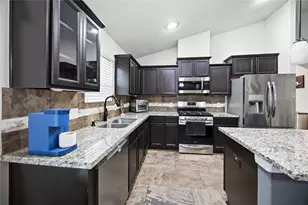 712 Rim Water Dr, Alvin, TX 77511 - Photo 8
