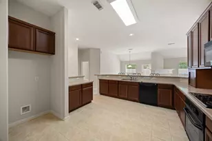 30607 Hackinson Dr, Spring, TX 77386 - Photo 8