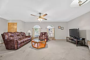 22926 Millgate Dr, Spring, TX 77373 - Photo 6