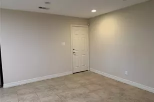 2402 Cypress St, Galveston, TX 77551 - Photo 20