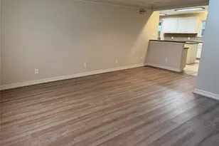 2402 Cypress St, Galveston, TX 77551 - Photo 2