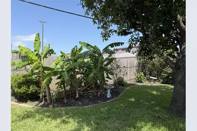 2402 Cypress Street, Galveston, TX 77551 - Photo 28