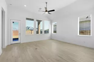 446 Hillview Nature Dr, New Caney, TX 77357 - Photo 8