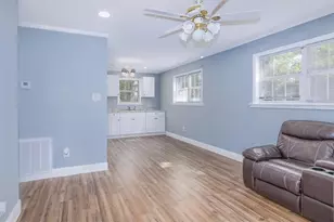 285 Debbies Blvd, Livingston, TX 77351 - Photo 4