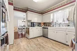 907 E Houston Ave, Crockett, TX 75835 - Photo 10