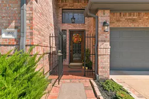 3522 Emerald Falls Ct, Houston, TX 77059 - Photo 2
