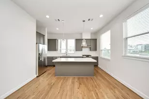 2719 Clinton Dr, Houston, TX 77020 - Photo 14