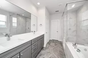 2719 Clinton Dr, Houston, TX 77020 - Photo 24