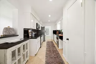 13050 Trail Hollow Dr, Houston, TX 77079 - Photo 8