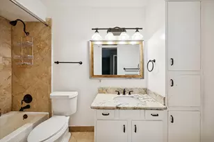 13050 Trail Hollow Dr, Houston, TX 77079 - Photo 18