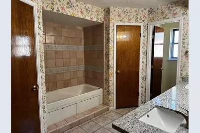 330 Maybrook Drive, Houston, TX 77015 - Photo 14